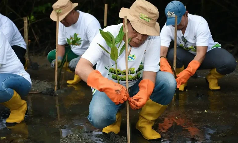 Wabup Edwin Rencanakan Penerangan Jalan di Desa Jerowaru