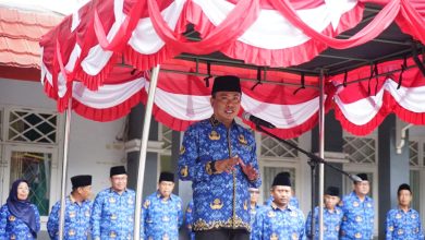 Kepala Kanwil Kemenag NTB, H. Zamroni Aziz, S.H.I., M.H., mengukuhkan 254 PPPK baru.