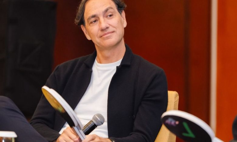 Alessandro Nesta dalam salah satu rangkaian acara Padel Wars Internasional Indonesia.