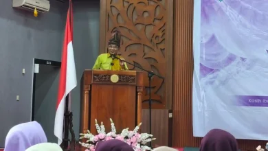 Wabup Ansori Dorong OPD Gunakan Batik dan Tenun Khas Sumbawa