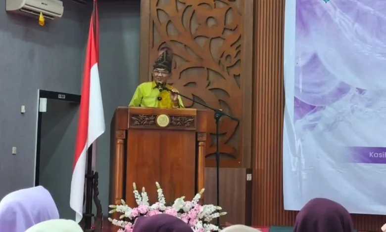 Wabup Ansori Dorong OPD Gunakan Batik dan Tenun Khas Sumbawa