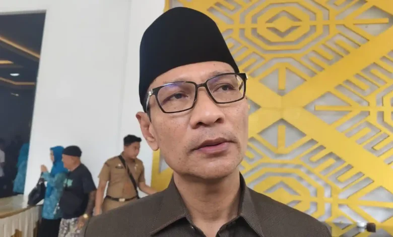 Wali Kota Mataram Mohan Roliskana PAD