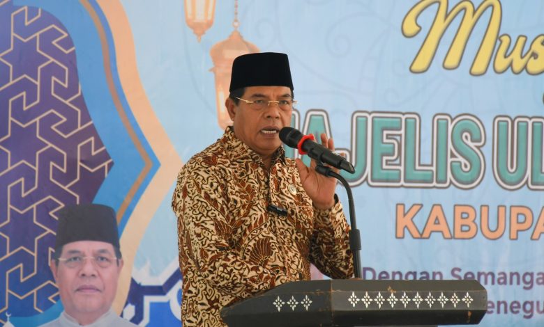 Bupati Lotim Buka Musda MUI ke-7