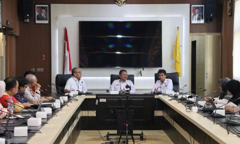 Universitas Mataram (Unram) menerima kunjungan Universitas Lampung (Unila) pada Senin, 15 Desember 2025.