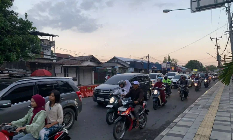 Pemkot Mataram Gunakan Teknologi Urai Kemacetan di Ruas Jalan Jempong - Pagesangan