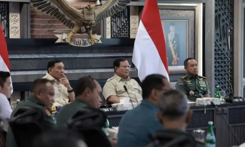 Prabowo Perintahkan Seluruh Kekuatan Nasional Bantu Penanganan Bencana Sumatra