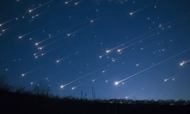 Ilustrasi hujan meteor Geminid di Desember 2025