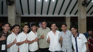 Bupati Jarot Sambangi Mahasiswa Sumbawa di Malang