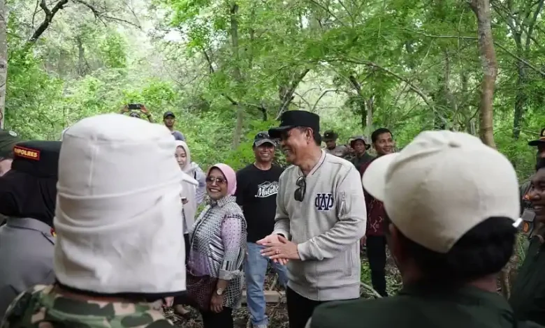 Bupati Jarot Sebut Moyo Satonda sebagai Aset Bernilai Tinggi Wujudkan Sumbawa Hijau