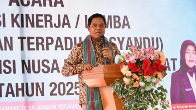 Bupati Lombok Timur Haerul Warisin Evaluasi Posyandu di Desa Jenggik