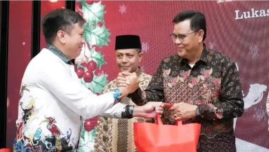 Bupati Jarot Hadiri Natal FKGK Sumbawa