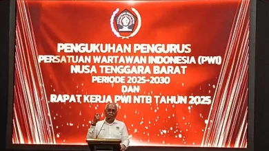 Ketua Umum PWI Pusat Ahmad Munir