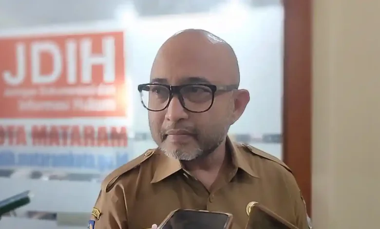 Kepala DLH Kota Mataram Nizar Denny Cahyadi Retribusi Sampah