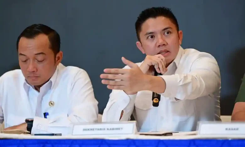 Seskab Teddy Ungkap Prabowo Kirim Helikopter Pribadi ke Aceh