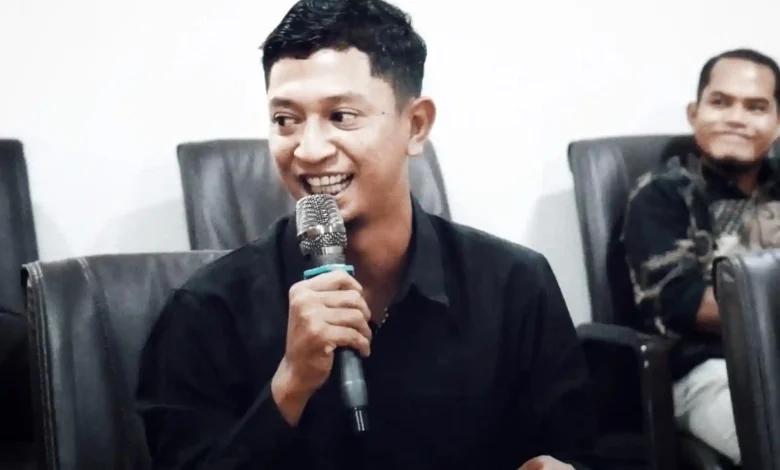 Anggota Komisi III DPRD Kabupaten Sumbawa Gahtan Hanu Cakita Tanggapi Nasib Honorer Pemkab