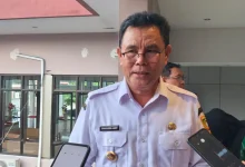 Bupati Sumbawa Syarafuddin Jarot Tenaga Honorer Pemkab