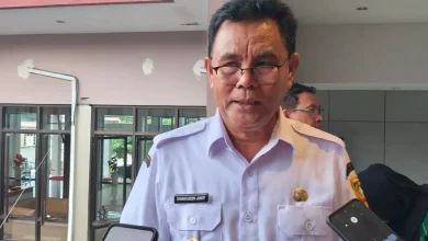 Bupati Sumbawa Syarafuddin Jarot Tenaga Honorer Pemkab