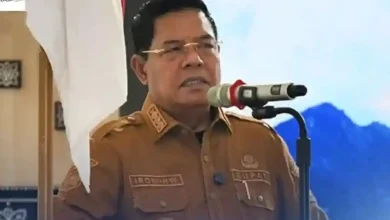 Bupati Iron Tantang Pemuda Kritik Pembangunan di Lombok Timur