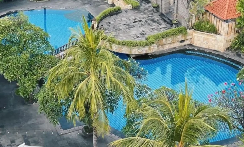 Kolam Renang Hotel Lombok Raya