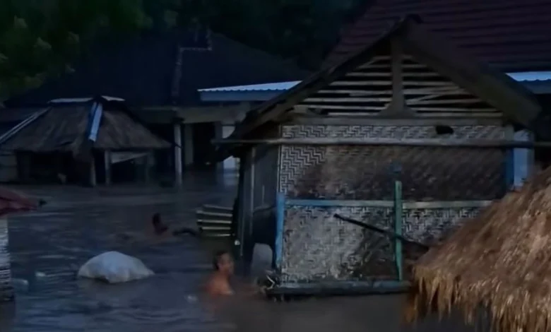 Banjir Landa Tiga Desa di Sekotong