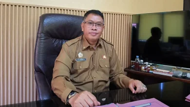 Sekda Kabupaten Sumbawa menerima UHC Awards 2026