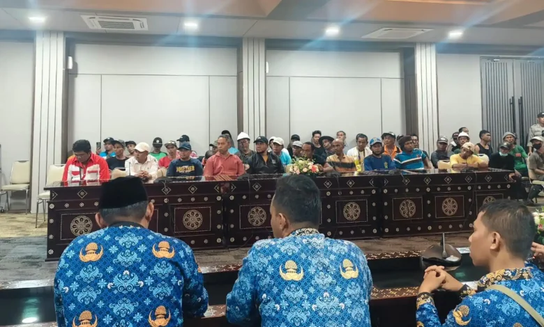 Warga Tagih Janji Pemkot Mataram Relokasi TPS Lawata