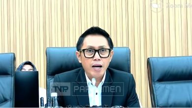 Wakil Ketua Komisi VI DPR RI, Eko Hendro Purnomo saat memimpin RDP dengan Dirut PT Perum Bulog.