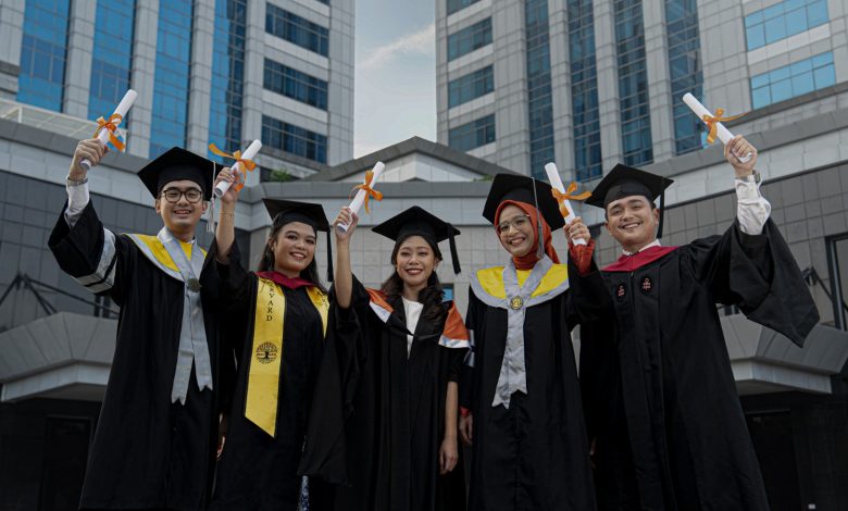 Ilustrasi wisudawan penerima beasiswa LPDP.