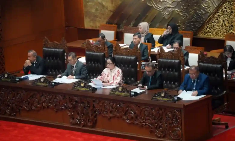 Sidang Paripurna DPR RI pengesahan KUHP dan KUHAP Baru