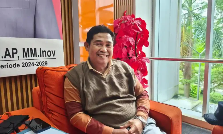 Ketua DPRD Kabupaten Sumbawa Nanang Nasiruddin LPG 3 Kilogram