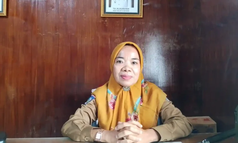 Lurah Mataram Barat Sunarti