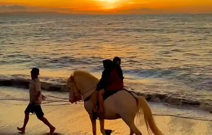 Pantai Loang Baloq di Lombok