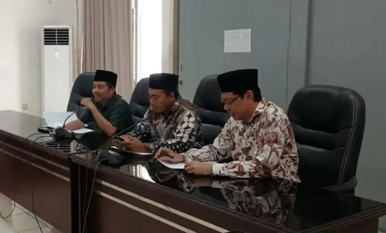 Komisi I DPRD Lombok Barat Hearing dengan Honorer Pemkab