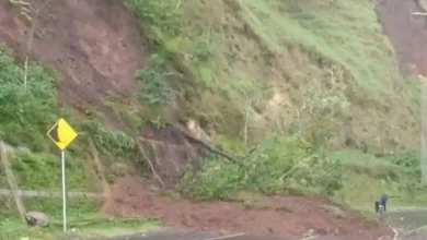 Longsor di Jalur Pusuk Sembalun