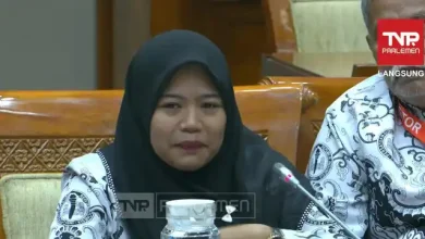 Tangis Guru Honorer Jadi Tersangka Usai Razia Rambut Siswa di Jambi