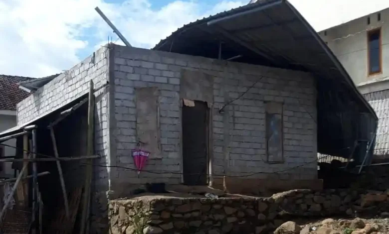 Angin Kencang Terjang Suela