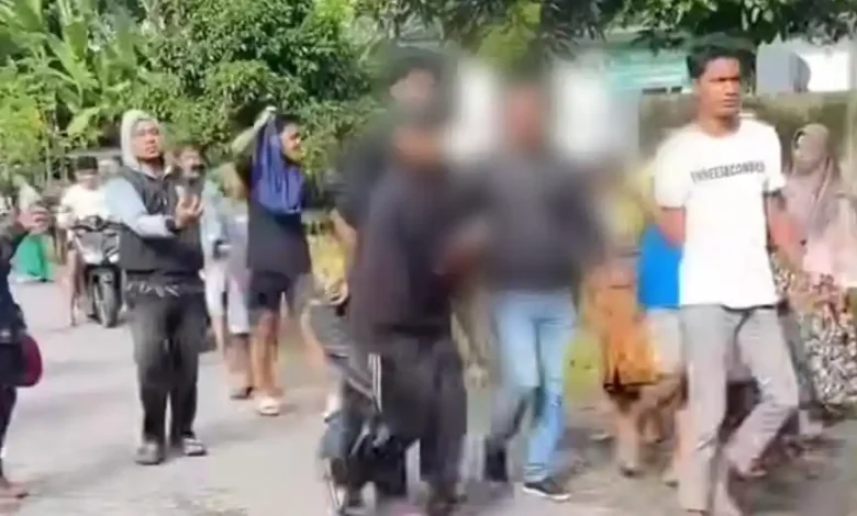 Dua Maling Motor di Lotim Babak Belur Dihajar Warga