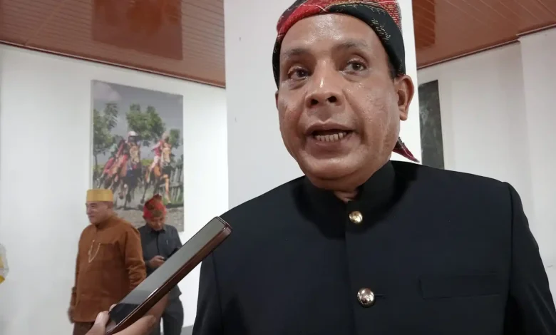 Direktur Utama Perumdam Batulanteh Kabupaten Sumbawa Abdul Hakim Tarif PDAM