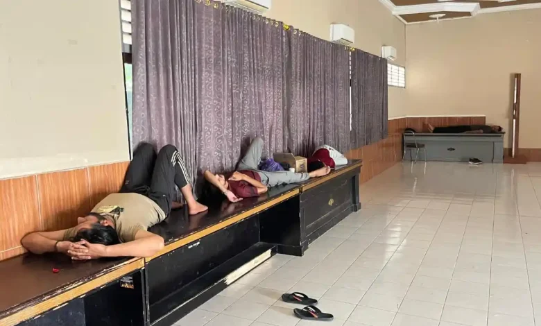 Polres Lombok Timur Tangkap Enam Imigran Ilegal asal Timur Tengah