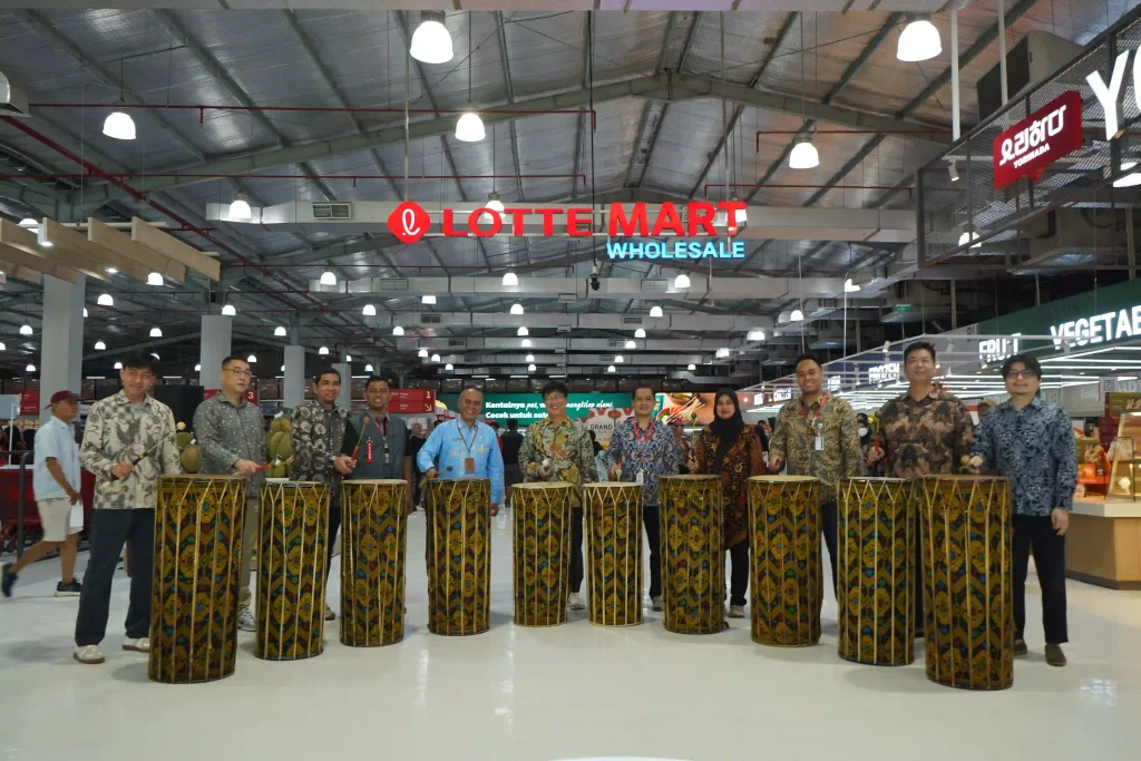 Grand Relaunch LOTTE Mart Wholesale Mataram