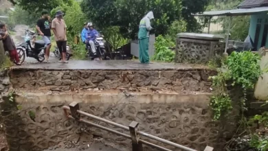 Jembatan Putus di Sekotong Akibat Banjir NTB