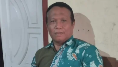 Kepala Lingkungan Taman Seruni Kamaludin