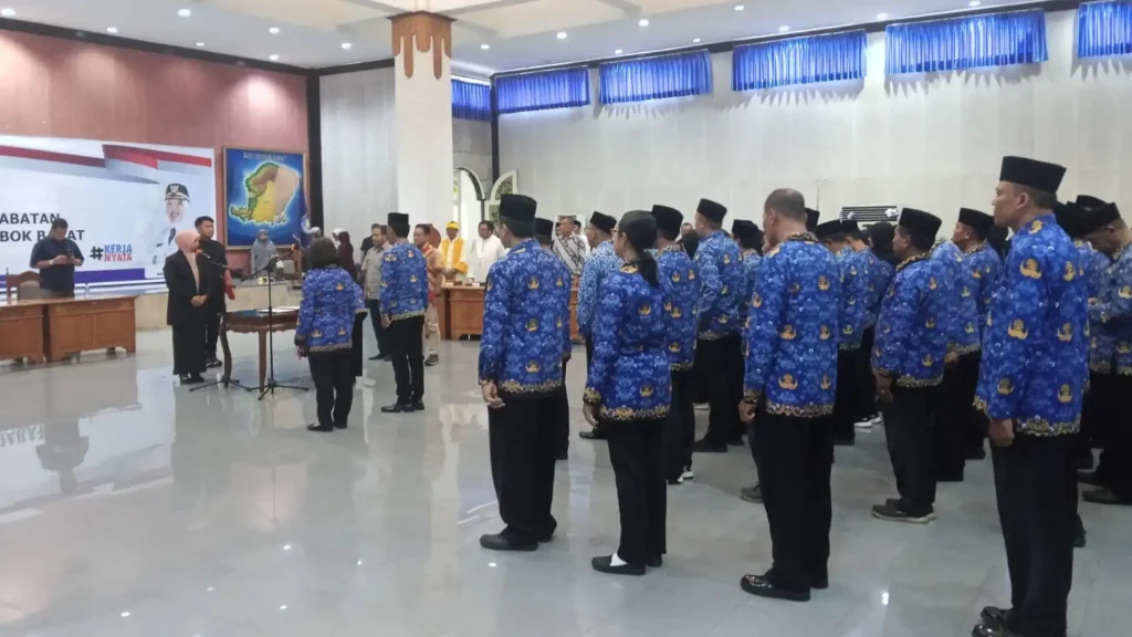 Pemkab Lombok Barat Lantik 136 Pejabat Eselon III dan IV