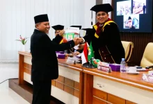 Rektor Ummat Raih Gelar Doktor
