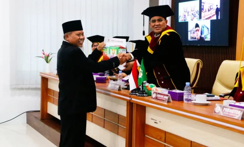 Rektor Ummat Raih Gelar Doktor