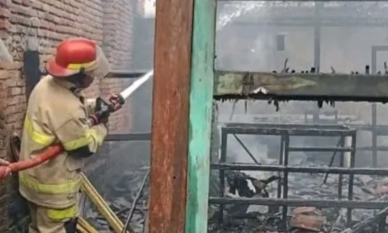 Rumah di Pemukiman Padat Wanasaba Terbakar