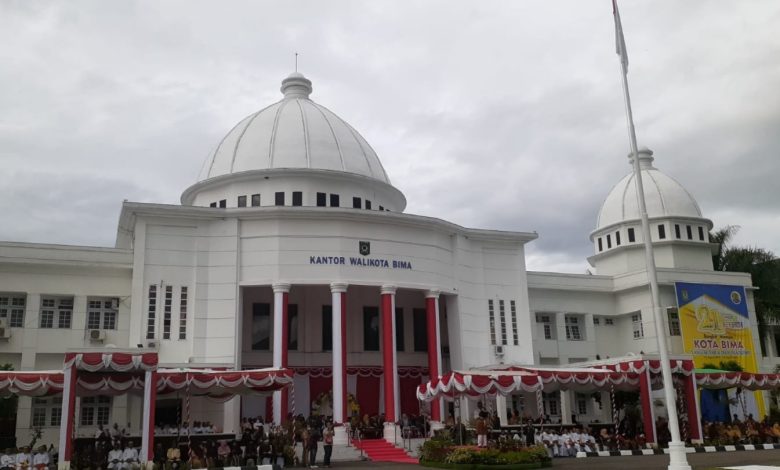 Kantor Wali Kota Bima di Jalan Soekarno - Hatta.
