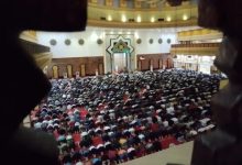 Pelaksanaan salat tarawih Ramadan 1446 1447 Hijriah di Masjid Raya Hubbul Wathan Islamic Center NTB
