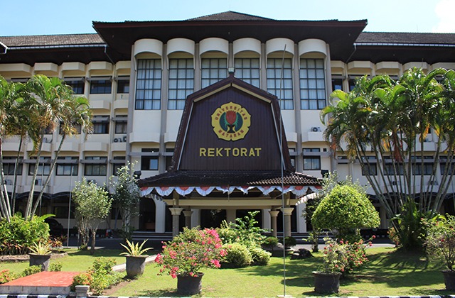Gedung Rektorat Unram di Jalan Majapahit No. 62, Kota Mataram.