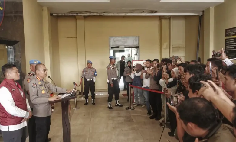 Konferensi Pers Polda NTB Kasus Kasat Resnarkoba Polres Bima Kota